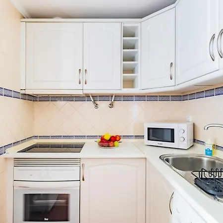 Alfama Comfy Apartman *